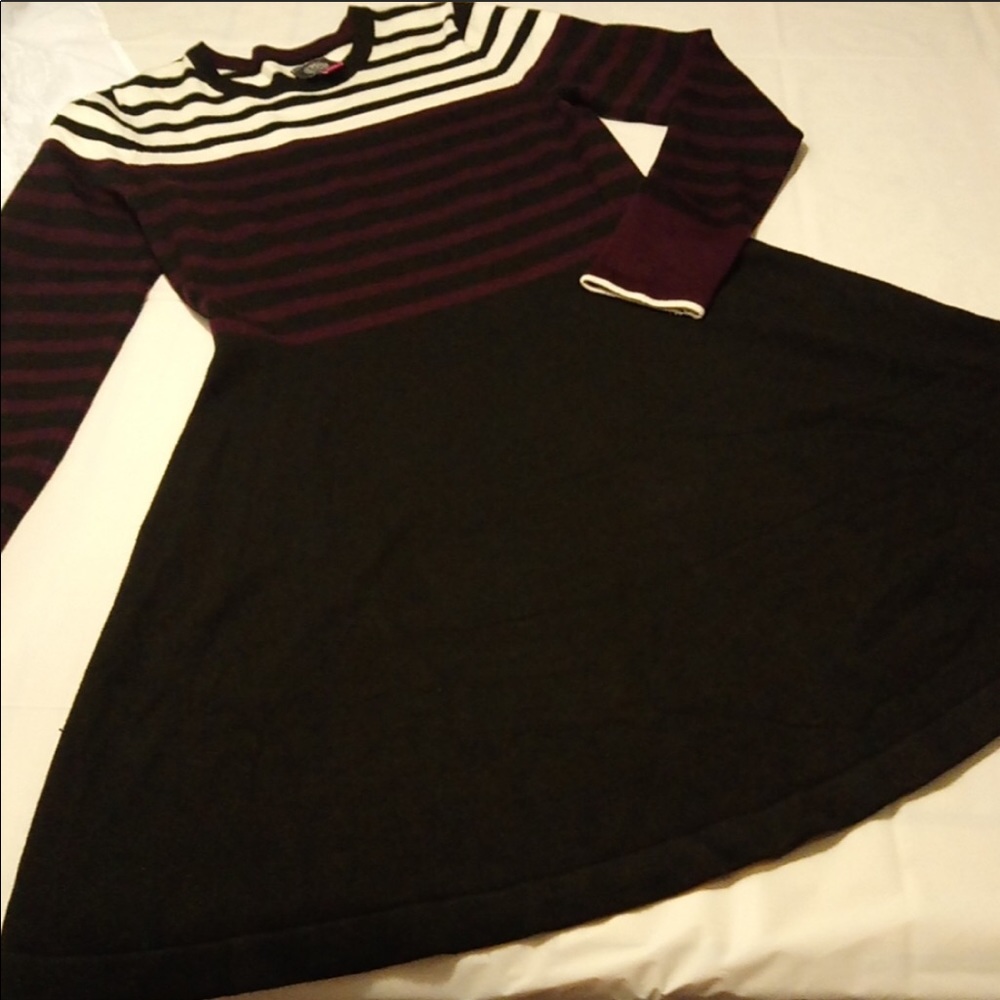 New without tag Vince Camuto cotton skirt Medium